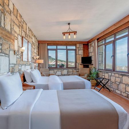 Kozbeyli Konagi Hotel Yenifoca Екстериор снимка
